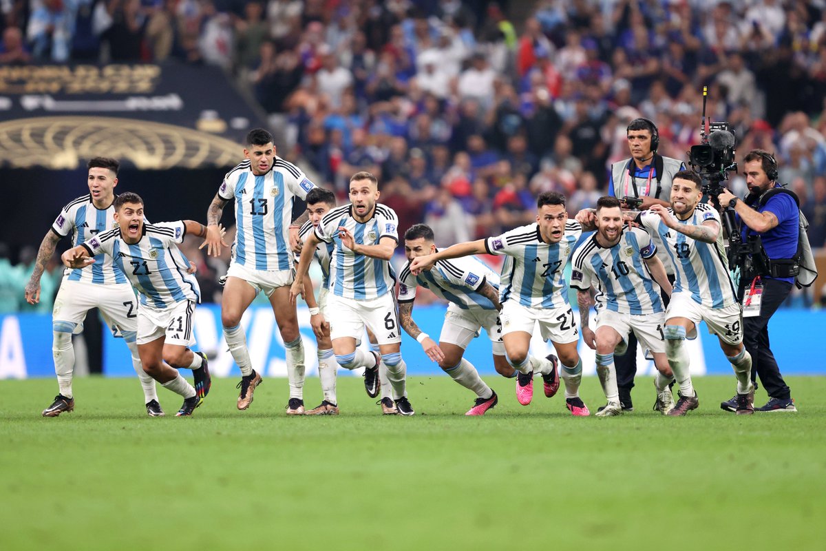 fifaworldcup_es's tweet photo. Ese instante. https://t.co/3ilJZ2wSVj