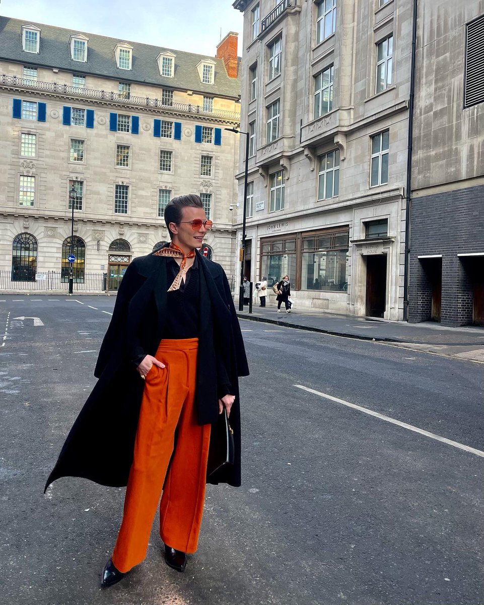 Ronan Parke tweet media