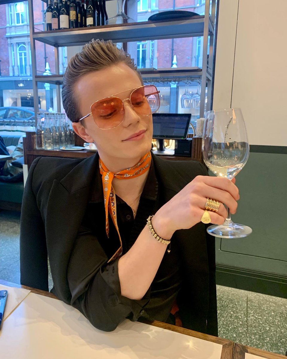 Ronan Parke tweet media