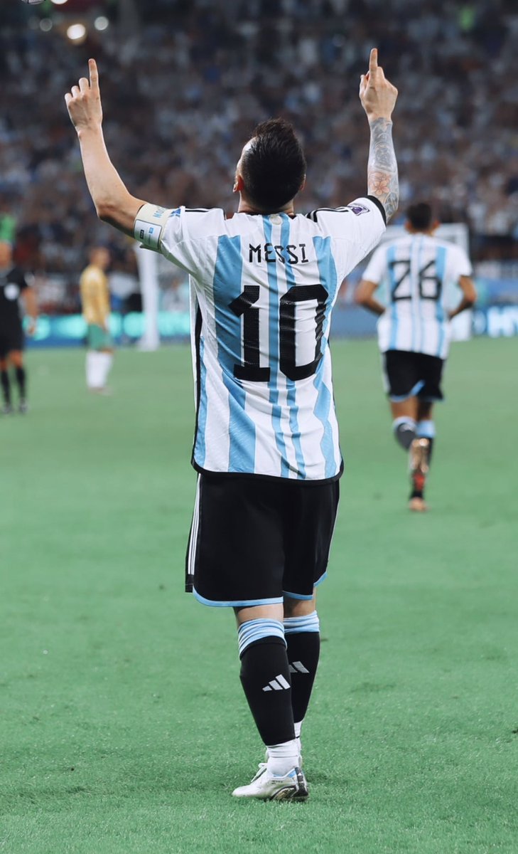 supersanch20's tweet photo. 🌎🏆👑 https://t.co/mK3EgHcbHV