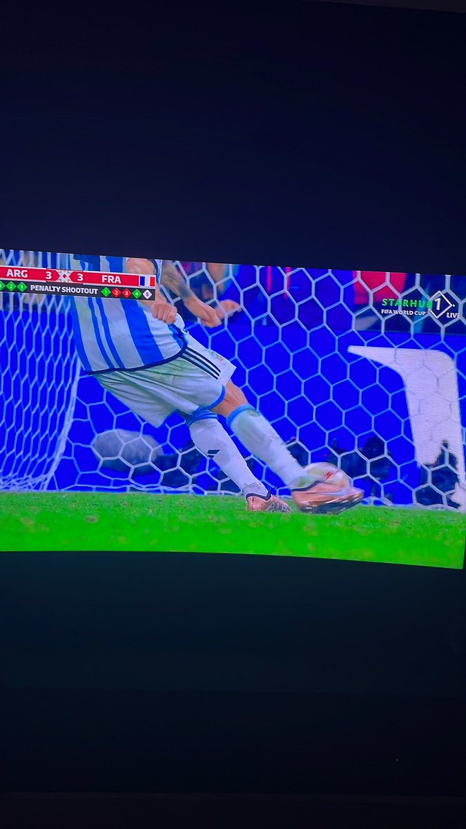 errjun's tweet photo. Possibly unpopular opinion but Argentina came to play today. France seemed to have only sent Mbappe (but boy did he show up). Well done Argentina. Long awaited and well deserved https://t.co/gqJLkW3osw