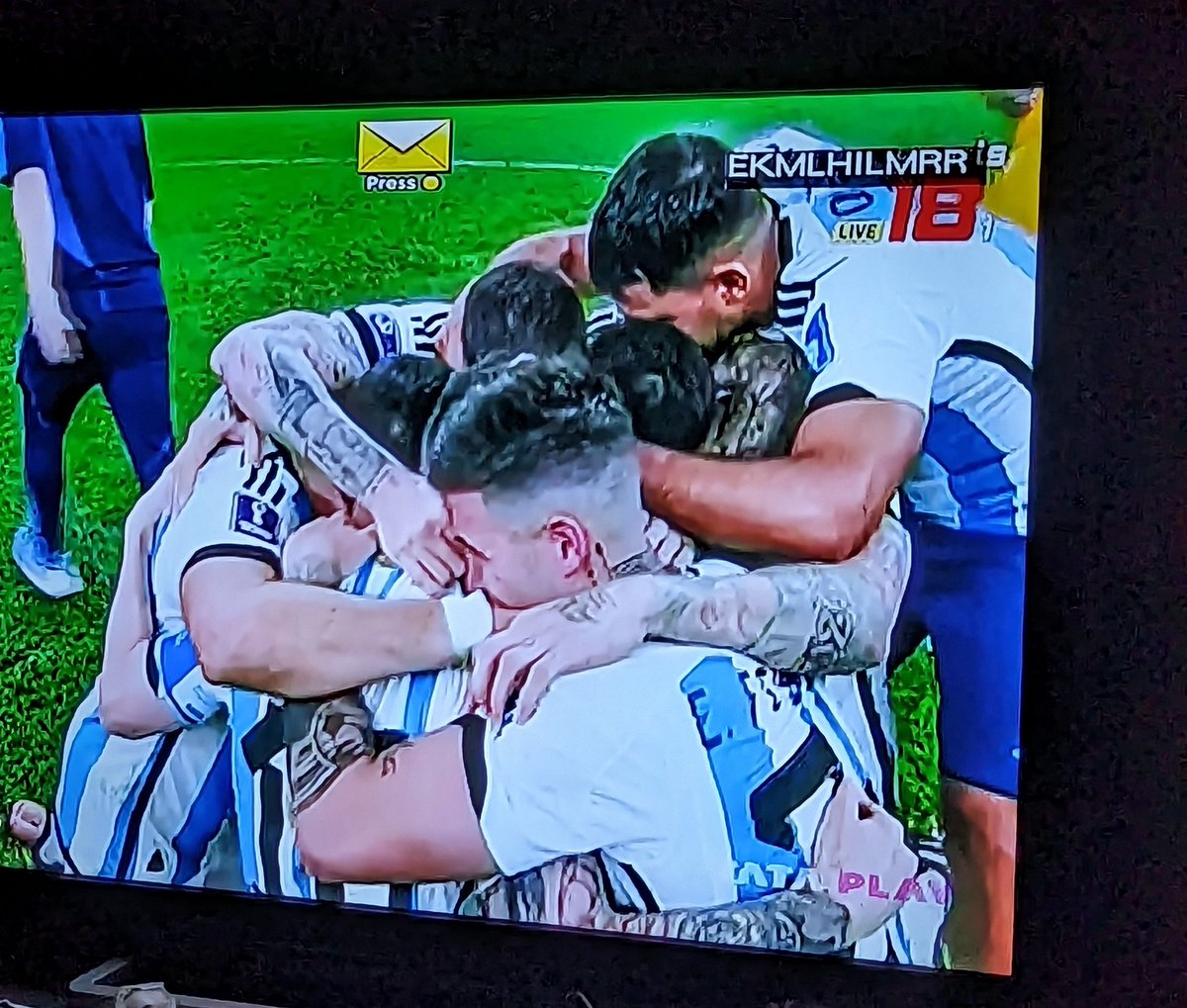 #Messi𓃵 has just shaken hands with paradise and climbs in the galaxy of his own.

What an epic #FIFAWorldCup it was. #Argentina sits on the throne 👑.