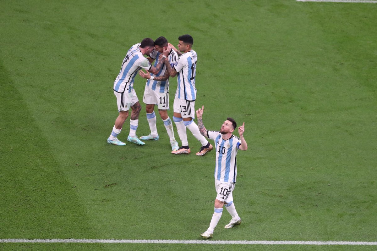 Argentina dethrone defending champions France 4-2 in a penalty shootout to claim their third FIFA World Cup crown at the Lusail Stadium on Sunday. The thrilling final was tied 3-3 after extra time.#ArgentinaVsFrance #WorldCup #Messi𓃵