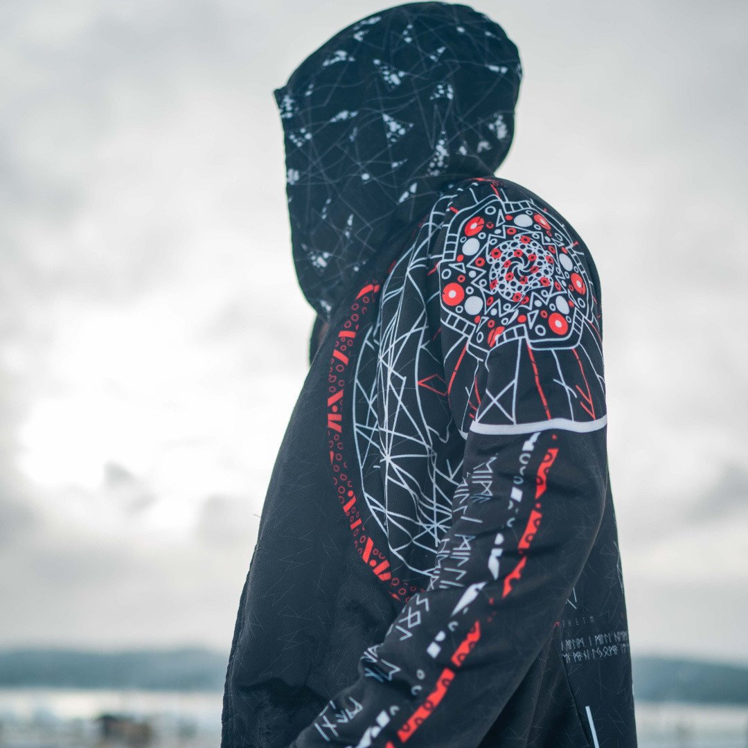 We_Are_Lunafide's tweet photo. The Nine worlds cloak. 🙌
Inspired by the nine realms in Norse Mythology! 🖤⚔️
#Wearableart #Breakboundaries #Wearlunafide #Norsemythology #Apparelbrand #Viking #Nineworlds #Artistdrivenapparel #Norseart #Lunafide #cloak #Winter https://t.co/ztPBnBHVY1