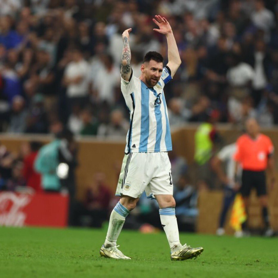 el más grande de todos los tiempos, sin. Ínfima discusión, gracias Dios, la vida ahora es justa, te amo Enano con todo mi alma…