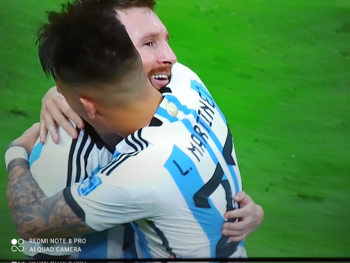 ARBIAradios's tweet photo. Gracias Muchachos por poner tanto pecho y huevos !!!
Somos Campeones del Mundo
Regalo a los detractores de siempre. https://t.co/1VPXZVpA9f