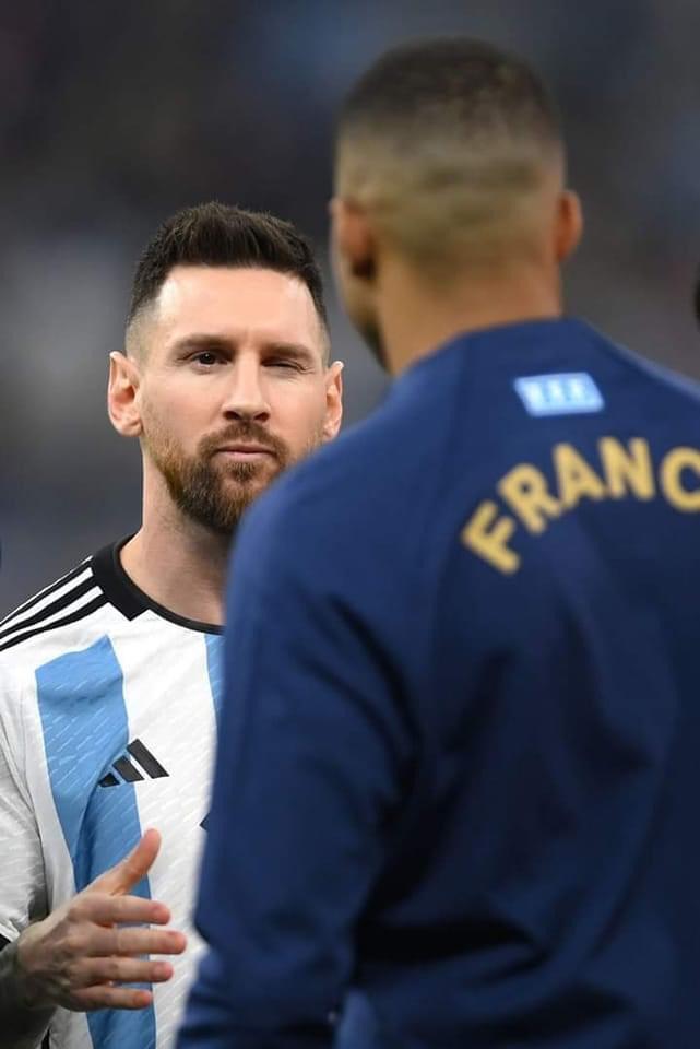 FatmaSobh5's tweet photo. ميسي م حرمش كارهينو من انهم يشوفوا دموعه
بس دموع الفرحه😎♥🇦🇷 https://t.co/gV8WhVWZPh