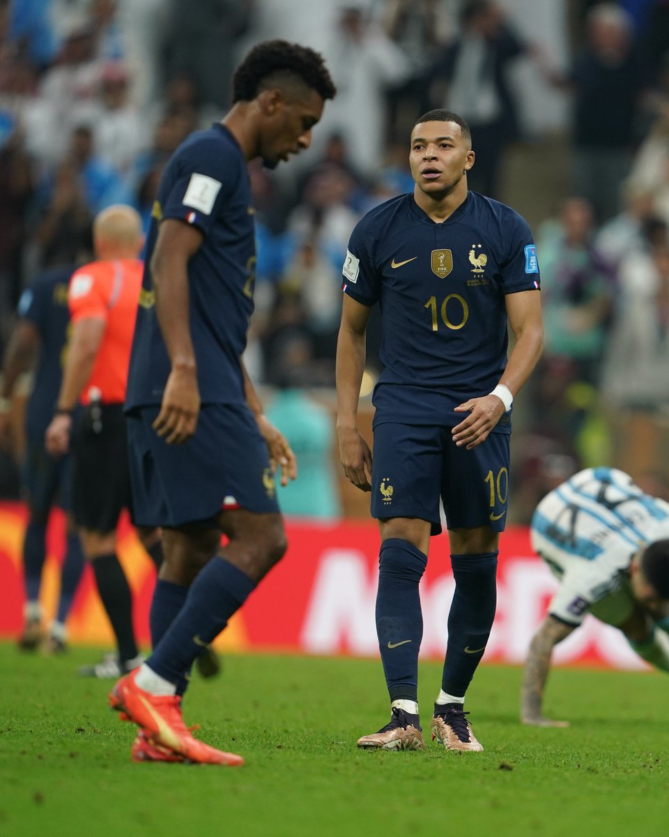 FrenchTeam's tweet photo. At the end of a crazy final, France were edged on penalties by Argentina.

A magnificent run end so close to the goal...

🇦🇷🇫🇷 | #ARGFRA | #FiersdetreBleus https://t.co/527zEmD8fr