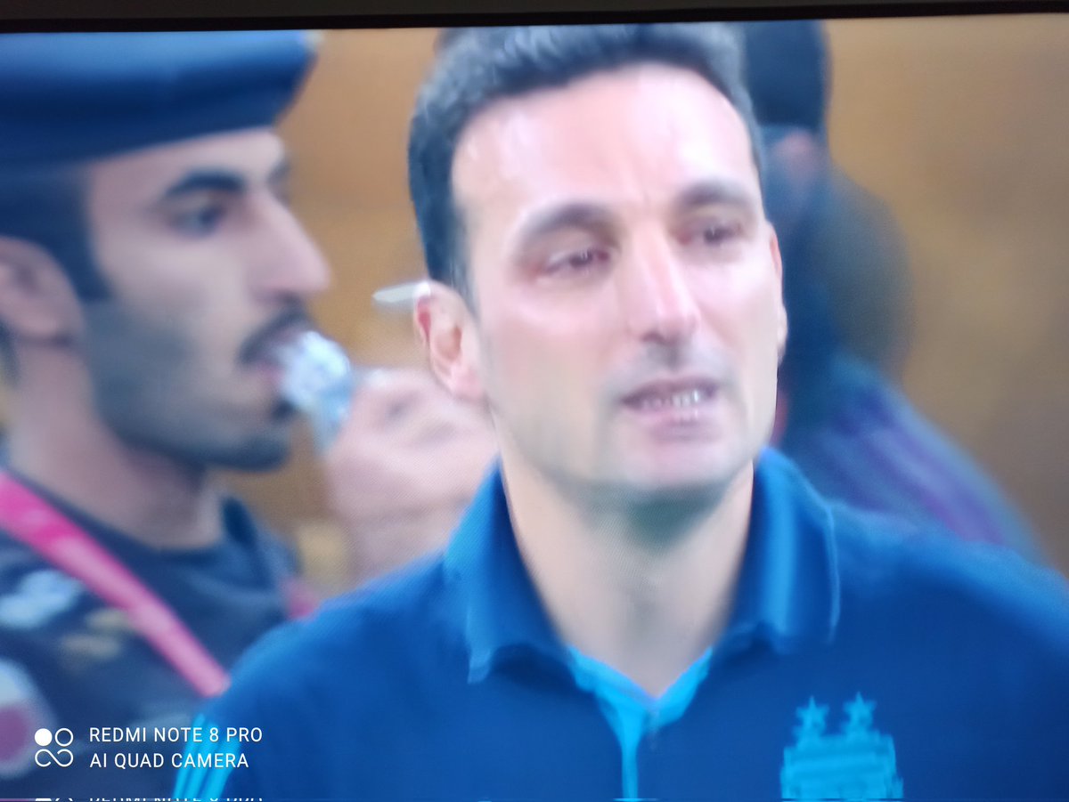 ARBIAradios's tweet photo. Gracias Muchachos por poner tanto pecho y huevos !!!
Somos Campeones del Mundo
Regalo a los detractores de siempre. https://t.co/1VPXZVpA9f