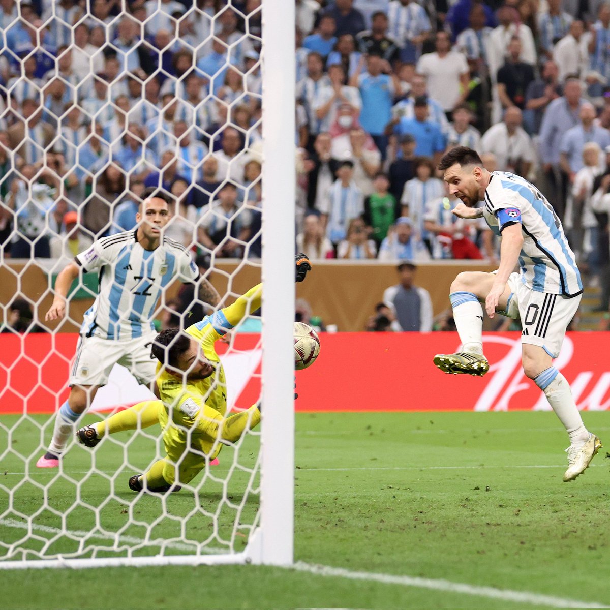 RobertoBonafont's tweet photo. ¡Argentina campeón mundial! https://t.co/Otroe7GEC8