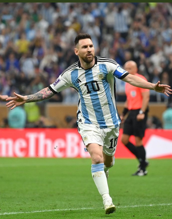 shiv5413's tweet photo. #Messi𓃵day
@TeamMessi #DESERVED
#10
Football /messi.
Winer unbelievable. 🌹🌹 https://t.co/zT8HU7wVFe