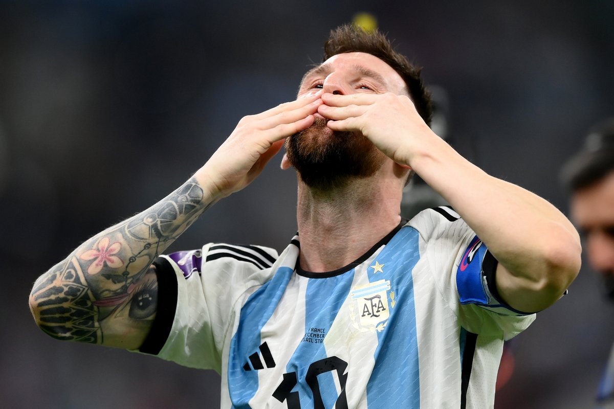 fifaworldcup_es's tweet photo. Un beso para toda la República Argentina. 😘🇦🇷 https://t.co/FqhlsGat92