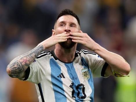 labardo's tweet image. Parabéns Argentina 🇦🇷 Parabéns Messi! O time é o reflexo do seu Técnico! Guerreiros! Parabéns @FerCerimedo_ok @segregustavo e enquanto isso temos um técnico medíocre que não canta o hino nacional e chora no túmulo do Ditador Cubano.