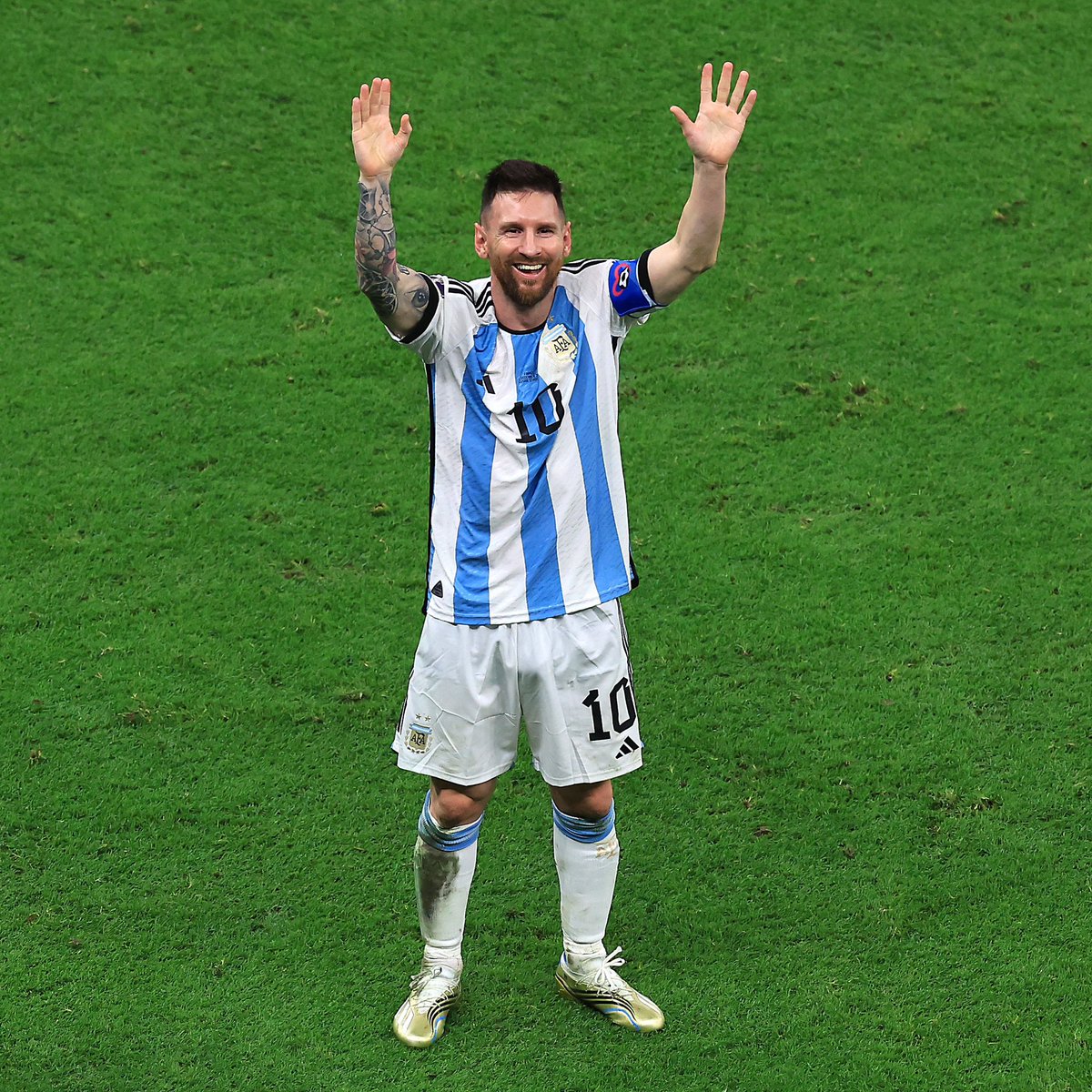 Si no se sufre no cuenta.

Te amamos Lio, fue todo por vos. 

GRACIAS por todo lo que nos diste a nosotros y al futbol, hoy se hizo JUSTICIA!