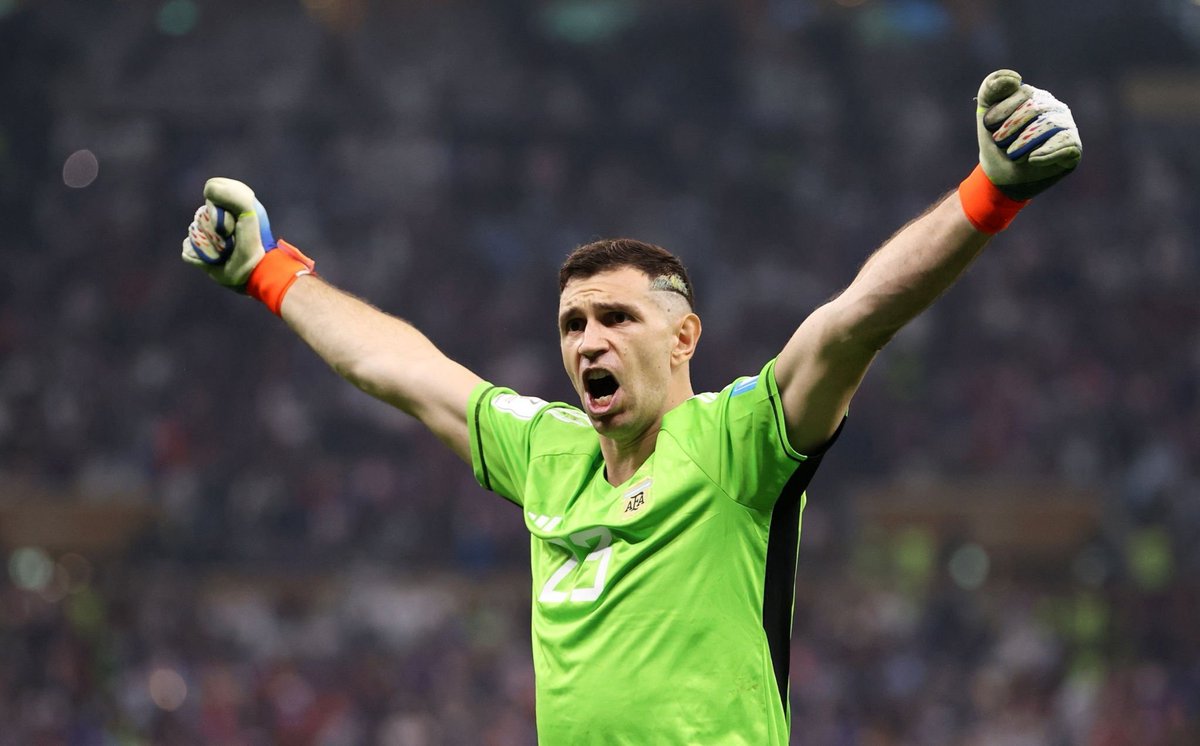 "GRACIAS DIBU":
Porque le vamos a agradecer toda la vida