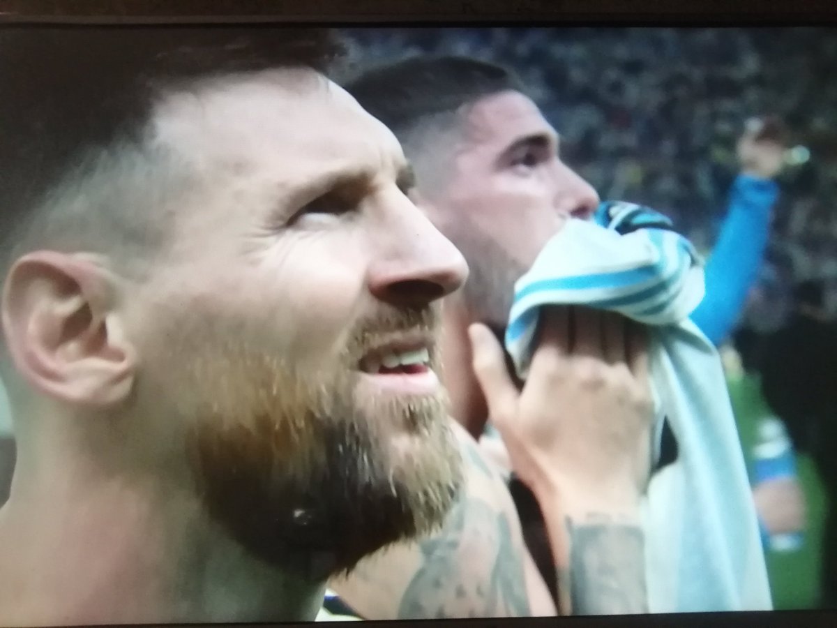 Edith96_AV's tweet photo. #Messi𓃵 Campeón del Mundo🇦🇷🏆

#Argentina
#WorldCupFinal
#FIFAWorldCup
#Messi https://t.co/tllTgt6fmd