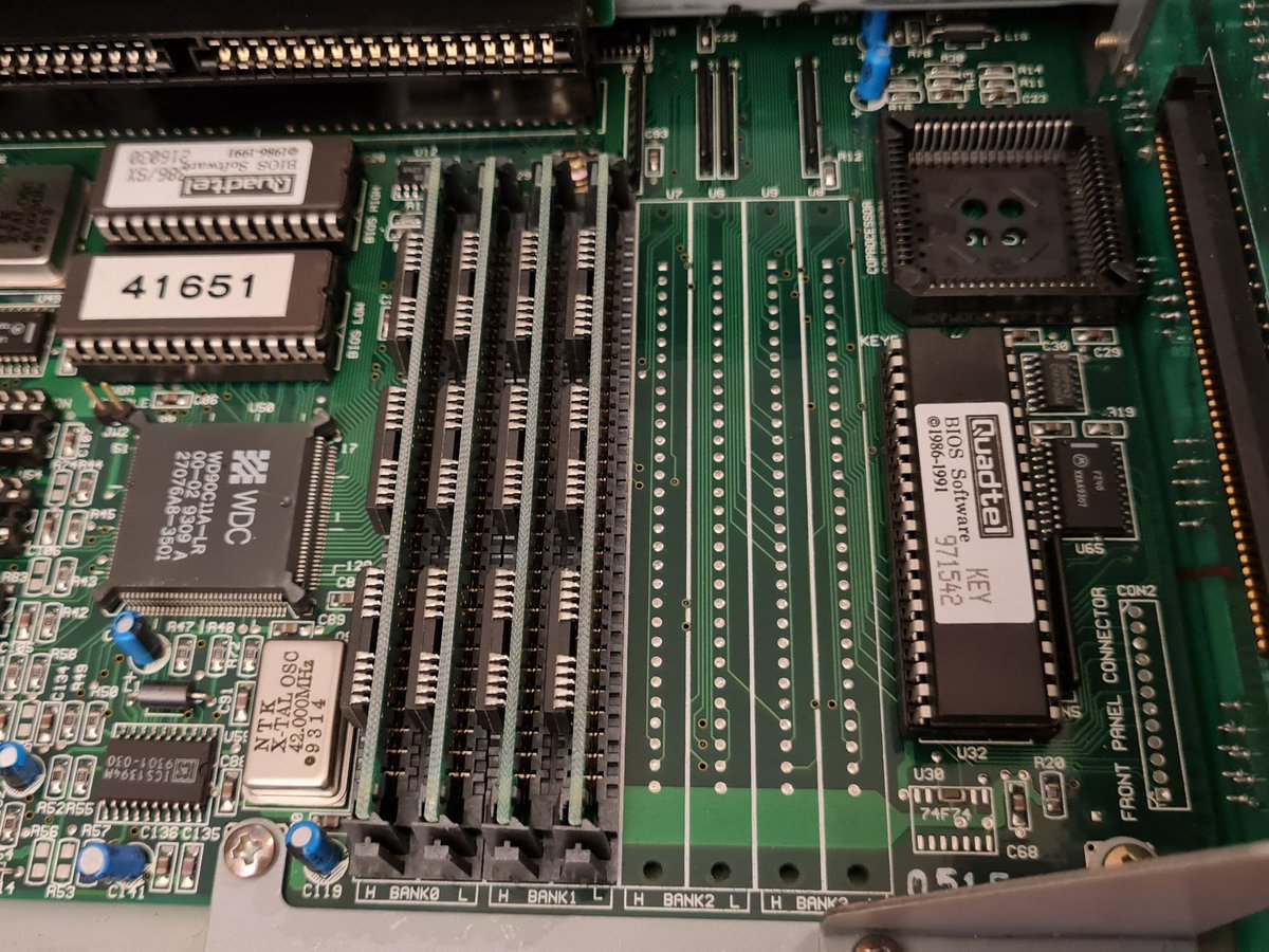 Goetholon's tweet photo. Plan for today was: Upgrade RAM for the #Amstrad #MegaPC 386SX. New plan: Buy SIMM sockets first 😩 Also, if anyone can recommend a source for a 387 FPU..? https://t.co/kHAcYUyGLd