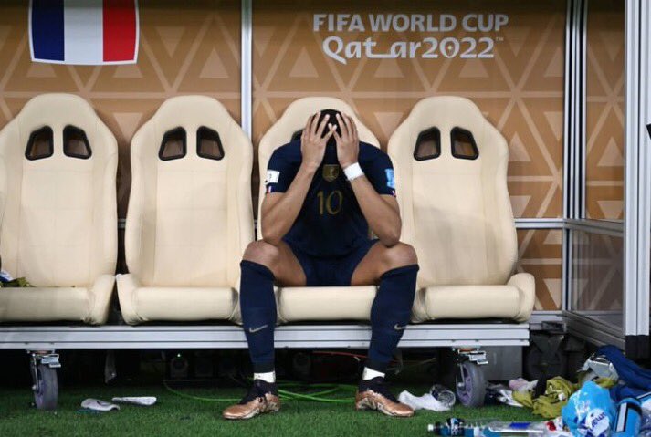 iM_FCB's tweet photo. #الارجنتين_فرنسا 
اجججمل من هدف البطوله 😍😂 https://t.co/YTxvdhYueJ