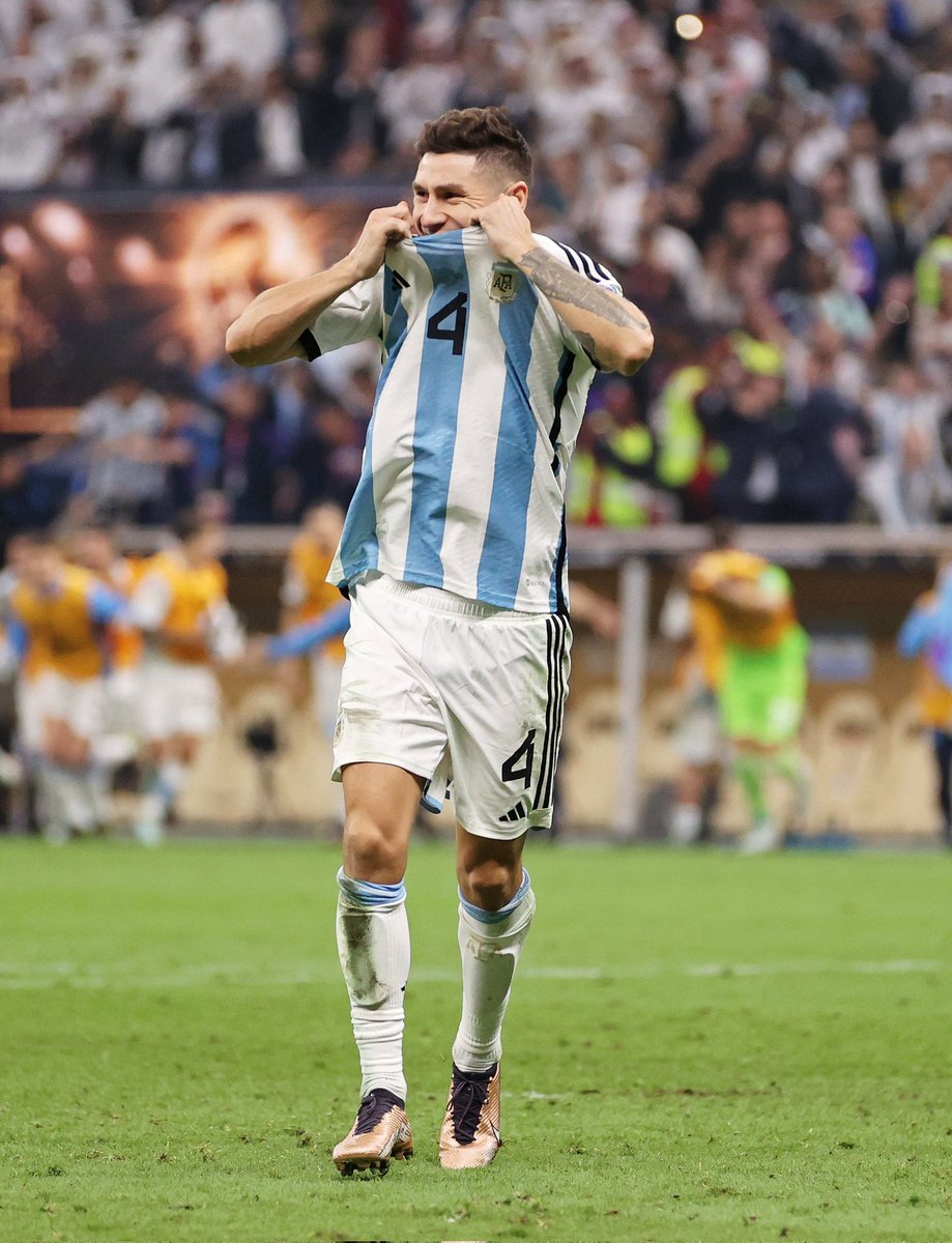 ¿DÓNDE ESTÁ EL CAMPEÓN DEL MUNDO?
¡ACÁ ESTAAAAAA!
