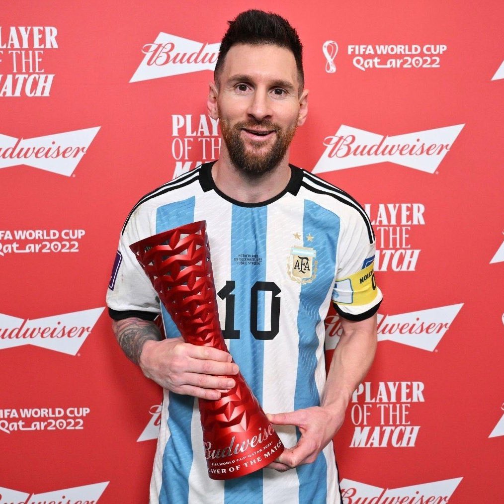 Lionel Messi a été élu HOMME DU MATCH à CINQ REPRISES dans cette Coupe du monde ! 🇦🇷🐐 5 fois en 7 matches. 😱