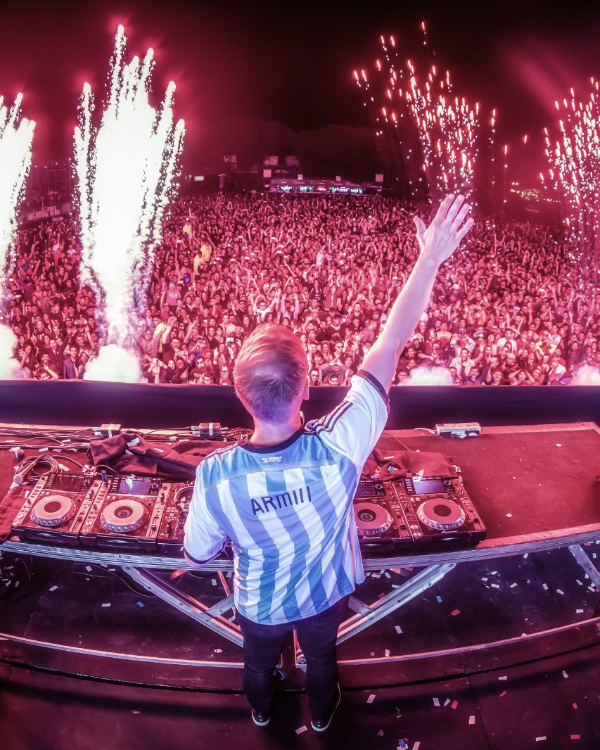 arminvanbuuren's tweet photo. Congrats to my friends from Argentina, what a match! 🏆🇦🇷 https://t.co/IcTGEifq4X