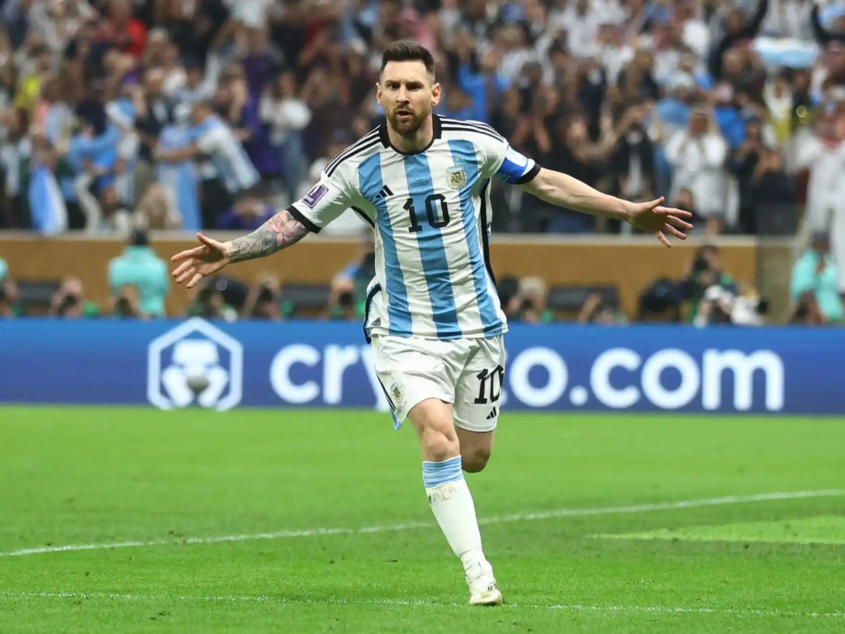 BerjasPalanca's tweet photo. EL FÚTBOL TE LO DEBÍA, PARA LOS QUE DUDAN, ÉL ES EL MEJOR DE LA HISTORIA, D10S https://t.co/Wni0VWS0LZ