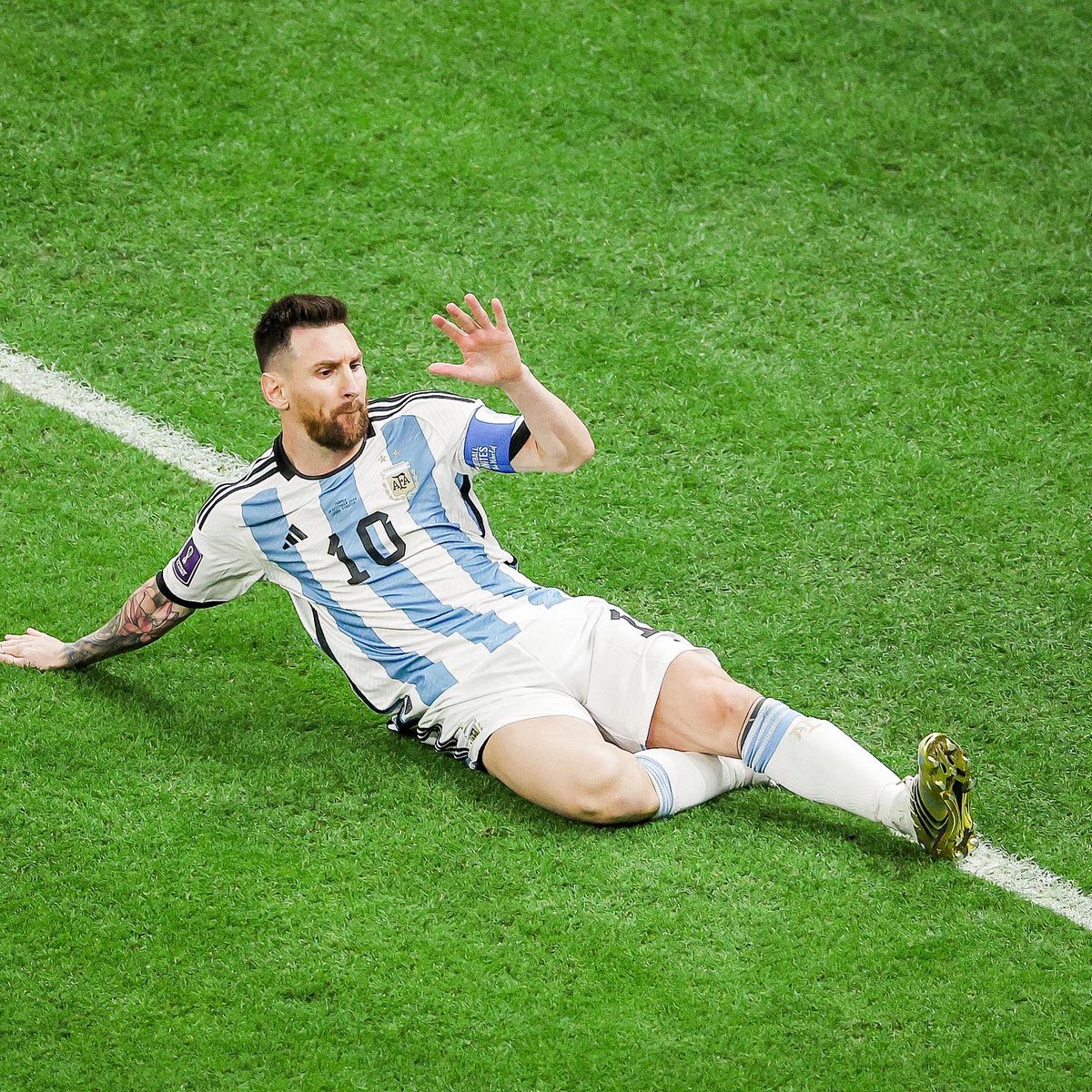 amxenom's tweet image. I don&apos;t think I can thank this man enough for what he&apos;s made me feel through the years, he threw it back one more time in his final game for his country to win the biggest trophy of his career

A script written by God himself

Thank you Lionel Messi 🐐💓