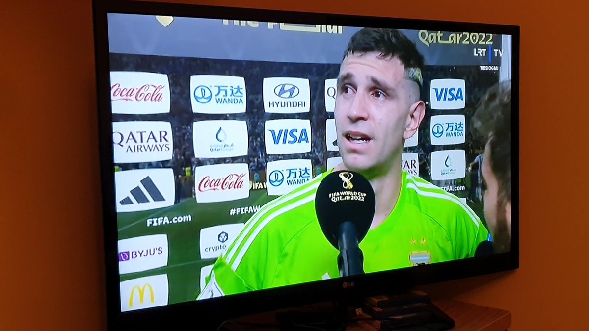 If I had to choose Man of the Match for the #WorldCupFinal, it's EMI MARTINEZ! That save in the final minutes and the performance in the penalty shootout - speechless.