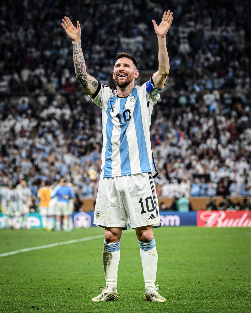 Ganiweee's tweet photo. Full senyum Messi the real GOAT 🇦🇷🇦🇷🇦🇷 https://t.co/kOzJcVZMne
