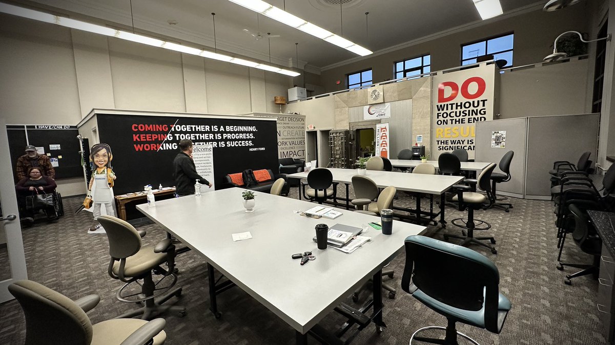 Valparaiso 🛣️ Mishawaka

#1MC was followed by a roundtable with ecosystem allies in #NorthwestIndiana, then it was off to <a href="/1MillionCupsSBE/">1 Million Cups South Bend</a>!

Upon arriving, we unlocked a caffeinated conversation on the value of weekly connection and geared up for 2023.