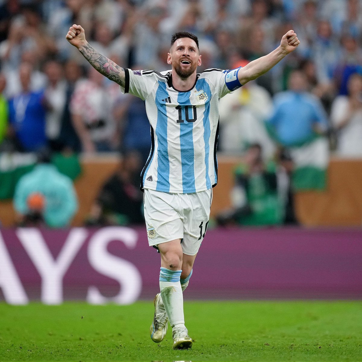 Argentina forced France to switch tactics early on taking out their experienced legs and leaving a certain 23yo genius. And boy, did he carry his country so well. Kudos to Mbappe, kudos to France but it was just Messi's time. This was a true World Cup final #FIFAWorldCup