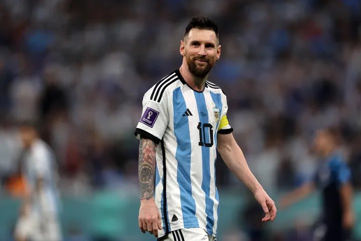 RandeepHooda's tweet photo. MESSI-ahh!!!! 
A lifetime of dreaming and performing at the highest level!! Finally rewarded !! A fairy tale ending to an illustrious career👊🏽
Well played #Mbappe , you shined like a star
WHAT A FINAL

#FIFAWorldCup #FIFAWorldCupFinal #ARGvsFRA #Messi𓃵 #Argentina #VamosArgentina https://t.co/51Uk8gy0sw