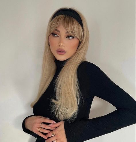 ⠀  
⠀  ╰─┈𝘿𝙖𝙥𝙝𝙣𝙚 𝙂𝙧𝙚𝙚𝙣𝙜𝙧𝙖𝙨𝙨 .

⠀㇂ Sʟʏᴛʜᴇʀɪɴ’s ᴘʀɪɴᴄᴇss ﹢ 𝙂𝙧𝙚𝙚𝙣𝙜𝙧𝙖𝙨𝙨’𝙨 𝙇𝙚𝙜𝙖𝙘𝙮㇁

▐▒▒ ⦂  ┈──┈──┈──┈── 

⠀  〝The light from your eyes made it feel like. We were dancing in the moonlight 〞

⠀ ⠀ ⠀៚ ❨❪ ↻ + ♡ ❫❩