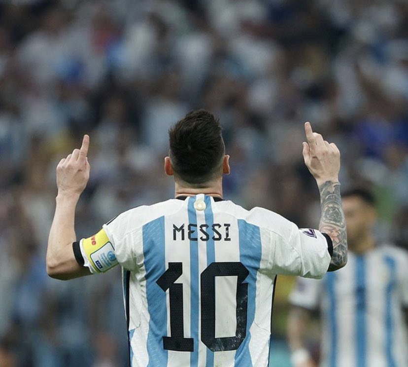 primeteee's tweet photo. Te lo mereces por todo lo que le as dado al fútbol D10S!! ⚽️🥇🏆 https://t.co/yKDKvOMz86