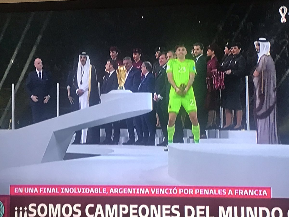 DaniBurmester's tweet photo. Emiliano Sexo Martínez https://t.co/1NWuXUhZog