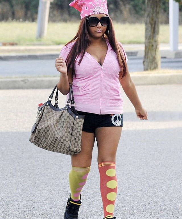 Hunter on X: tbt to when snooki got sent gucci bags from louis vuitton as  brand sabotage to make gucci look trashy  / X