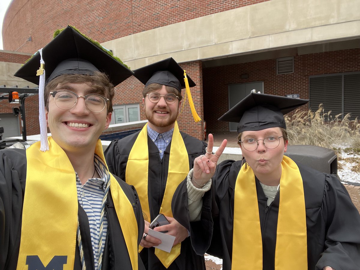 JenniferLCodd's tweet photo. Congrats Jack and Robert and Nat! #mgograd https://t.co/AhhWGV9Es7