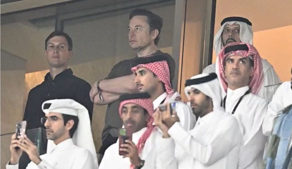 Elon Musk and Jared Kushner at the World Cup with the Saudis. Nobody doxx him, Elon deserves his private time with his family.