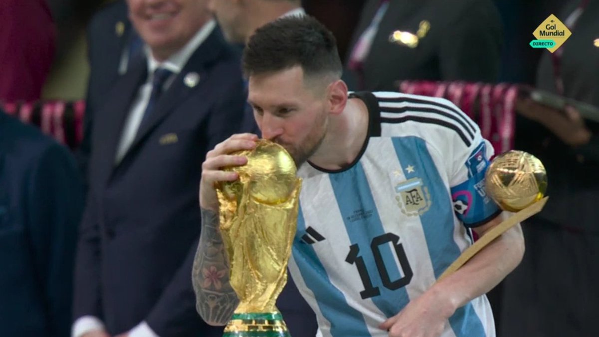 MPlusDeportes's tweet photo. ❤️ Triunfó el amor. #GolMundial #LaCasaDelFútbol https://t.co/8iY90fW2RK