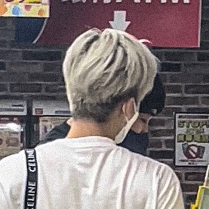 แต่ท้ายทอยก็กินขาดแล้วคนอะไรหล่อเว่อชห.