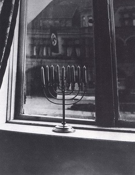 Ostrov_A's tweet photo. Light will always triumph over darkness and good will prevail over evil! Happy #Chanukah 🕎 https://t.co/DW9RKc7ddg