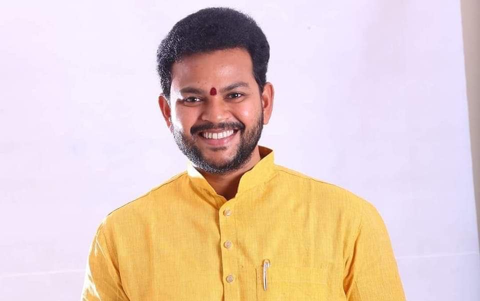 dryugesh3's tweet photo. Wishing you a very happy Birthday @RamMNK  annaya 💛✌️ In political wise you always my mentor annaya https://t.co/SYTrcz6Y2T