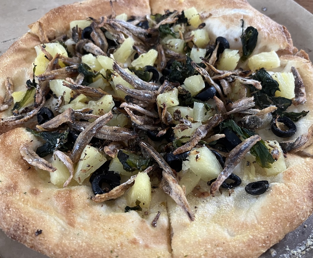 SlestTV's tweet image. I heard this is a traditional pizza recipe in Rome, I can't wait to go to Italy and order this pizza.