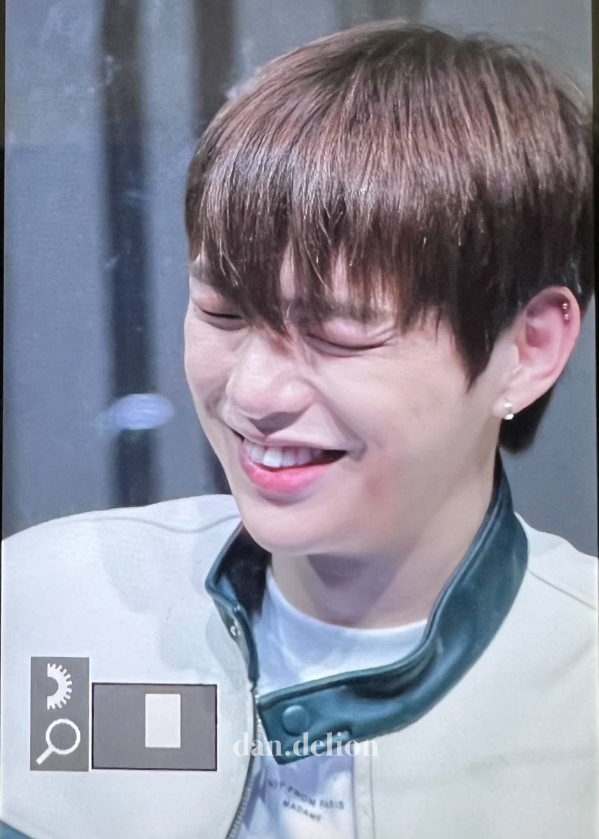 221218 
분명히 강아지인데… 고양이래요…
#강다니엘 #다니엘 #KangDaniel