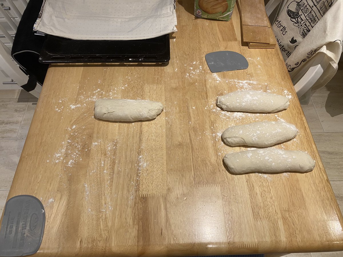 BoutiqueyDave's tweet photo. Down to the final shaping now..
Fresh baguettes for dinner 👌
#SundayBaker https://t.co/gOWoRVGCaS