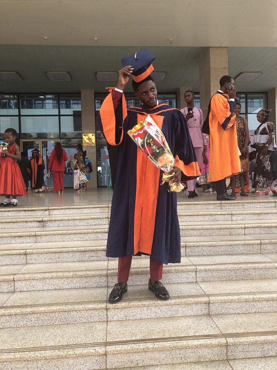 Chester39112393's tweet image. Congratulations to me!!!! It wasn’t an easy journey but I made it, thanks to my mentor H.E.S Elon Musk who has no idea that he is my number one motivation ❤️❤️💕 #WorldCup #ArgentinaVsFrance #graduation2022 #boss