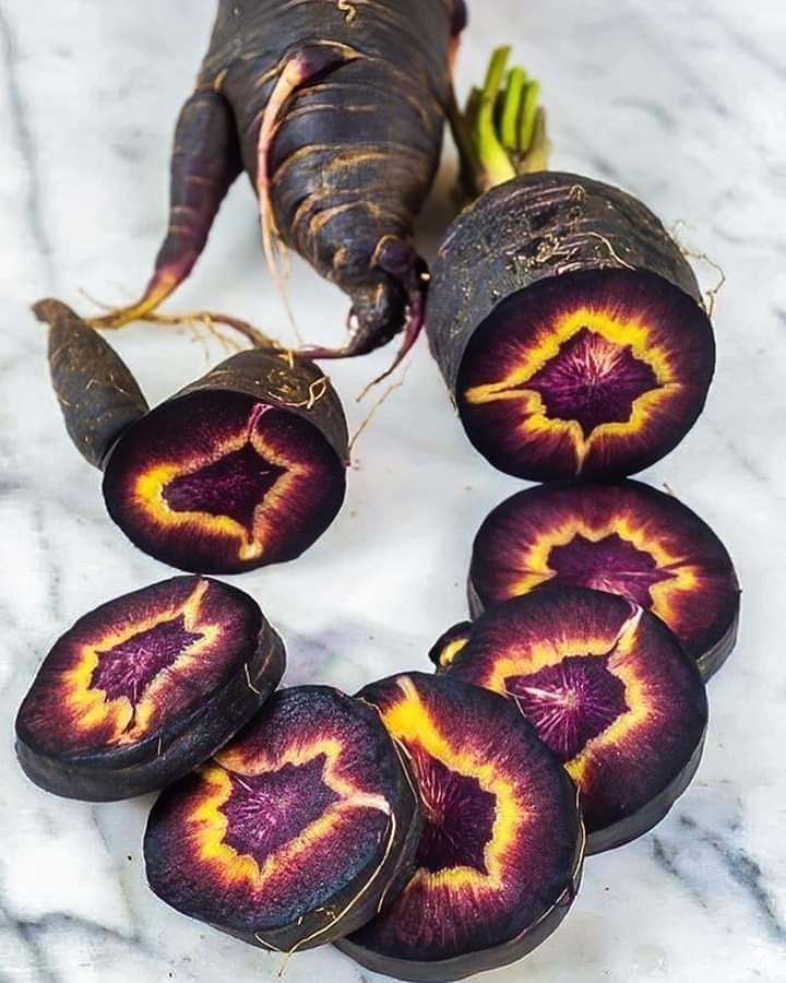 SciExplorist's tweet image. Is it just me or does this Heirloom Black Carrot look like a Nebula???

#HiddenDimensions