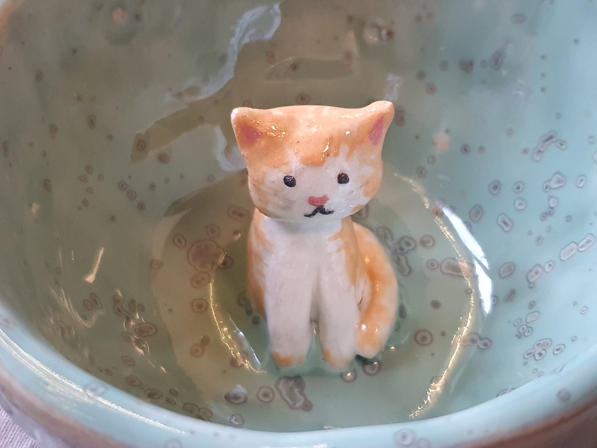 roadwafflez's tweet photo. I made this kitty mug for my sister. Turned out better than I hoped!
#cat #cats #kitty #kitten #kass #kassid #kiisu #keraamika #tass #kruus #cup #mug #ceramics #käsitöö #art #artisan #handmade #handicraft #savi #clay #pottery #artist #maker #imadethis #cute #kawaii #ねこ #猫 https://t.co/dLkKREs9qS