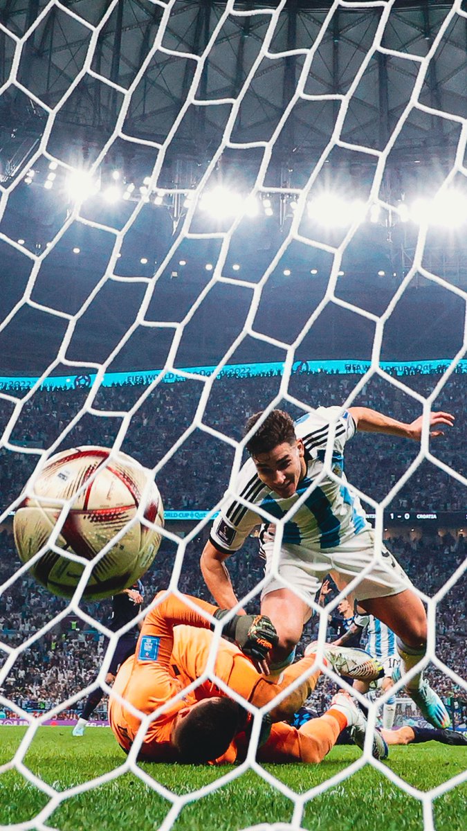 loveonwings's tweet photo. DEN RT A LA JOYITA DE JULIÁN PARA LA BUENA SUERTE YAYAYA 🇦🇷🇦🇷🇦🇷 https://t.co/PaBx3qXReo
