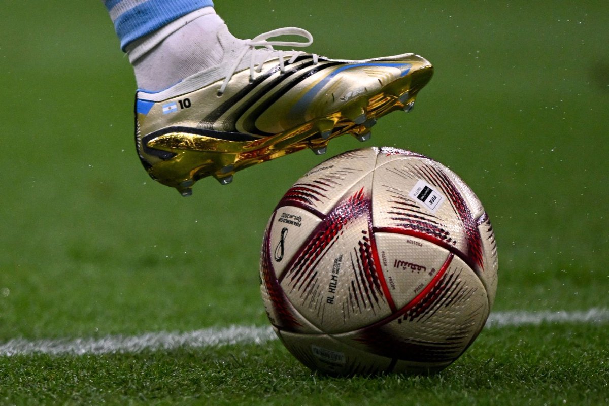 MessiaticaLM's tweet image. La zurda mágica 🤍💙